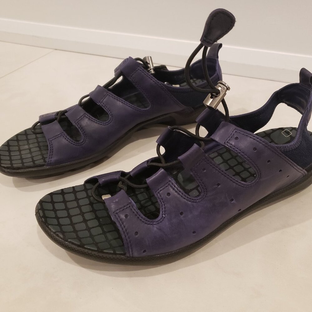 ECCO Womens Women's Jab Toggle Sandal Blue size 41, likely US 10-10.5
